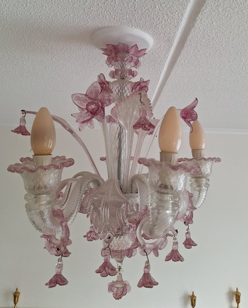 Kleine Venetiaanse kroonluchter van Murano glas