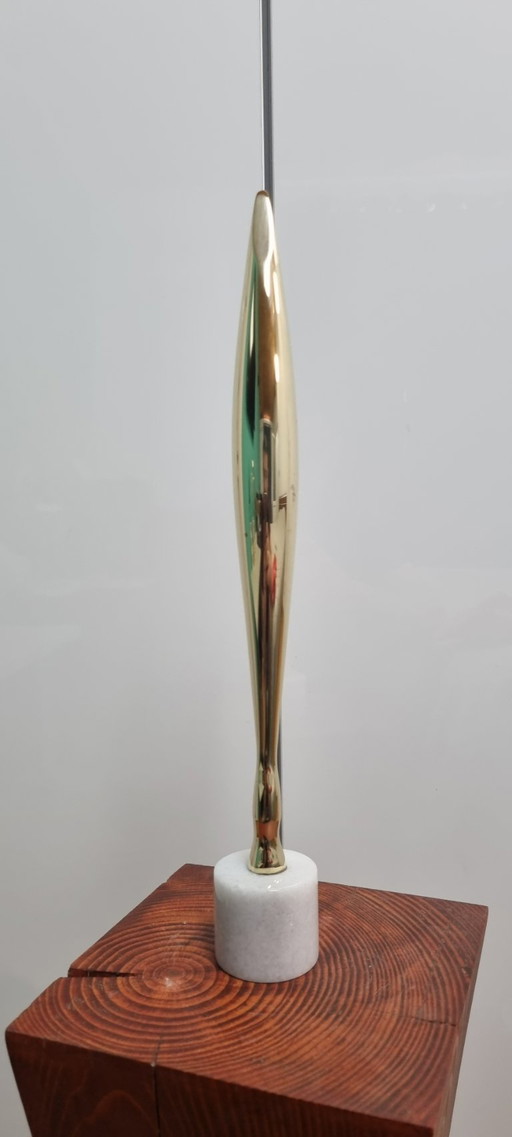 Wunderschöne Skulptur, inspiriert von Constantin Brancusi