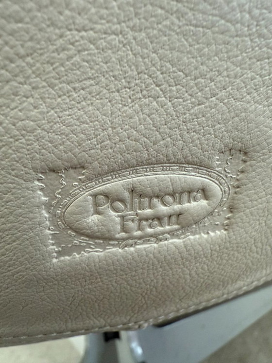 Image 1 of Poltrona Frau Regina