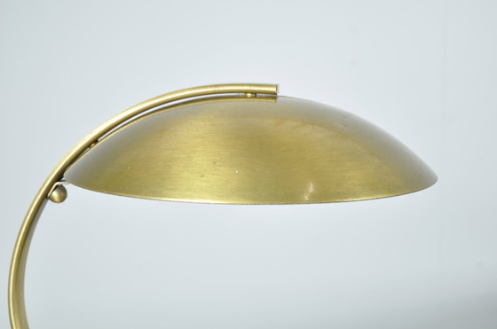 Image 1 of Bellissima lampada da tavolo in ottone Art déco/Bauhaus della metà del secolo scorso di Egon Hillebrand anni '60