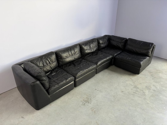 Divano modulare vintage in pelle nera, anni '70 – Divani modulari (photo 9 of 12)
