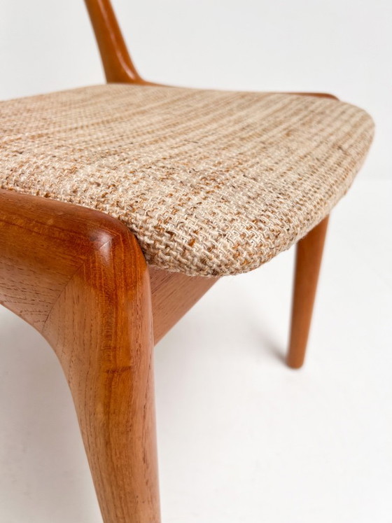 Conjunto de sillas danesas con patas torneadas de JK Mobler, década de 1970. – Sillas de comedor, Textile (photo 14 of 15)