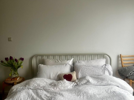 Metalen bedframe, beige kleur van Westwing
