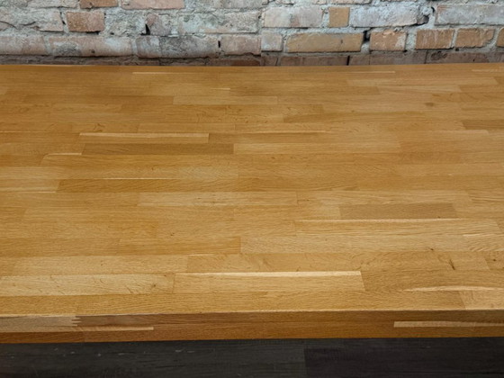 Image 1 of Table de salle à manger design en chêne