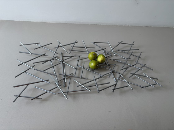 Image 1 of Vintage metalen abstracte design fruitschaal Groot model ± 74 x 38 cm
