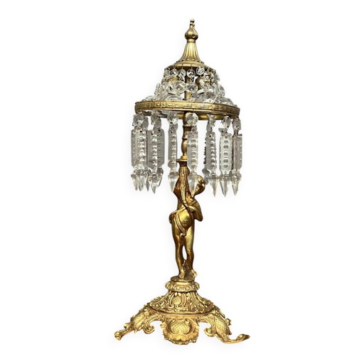 Lamp. Bronze figurine, crystal. France. 19th century. Height 45 cm. – tafellampen