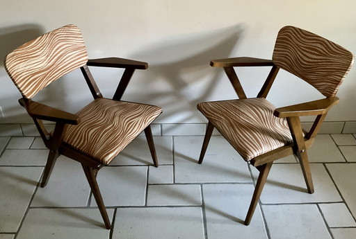 Par de sillones de roble de estilo moderno de mediados de siglo, Francia o Alemania, circa 1960.