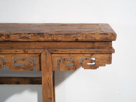 Large pine altar console table with openwork frieze – China, circa 1930 (photo 40 of 40)