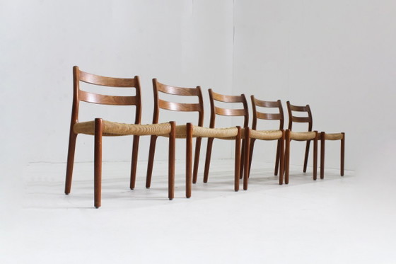 Image 1 of 5 x Vintage Deense eetkamer stoelen Niels Otto Moller model 84 papercord
