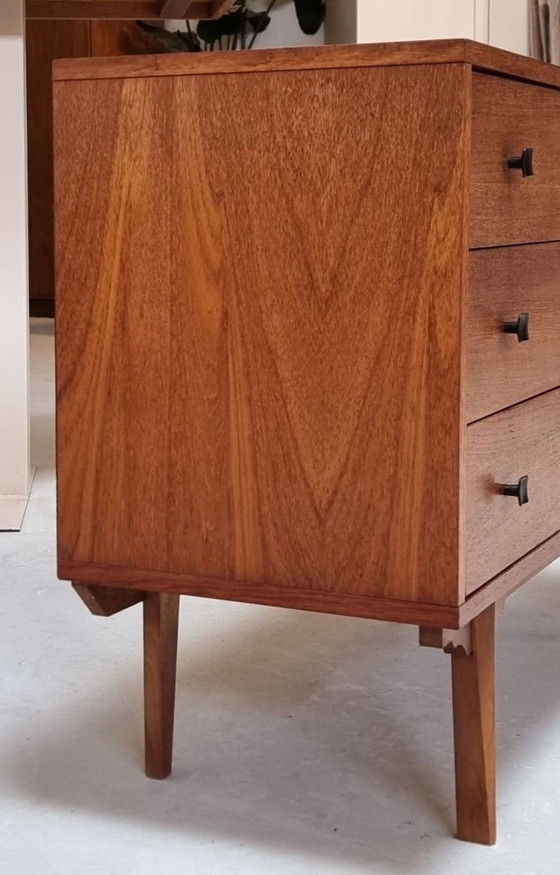 Cassettiera Mid Century – Credenze, Legno, Vintage (photo 10 of 17)