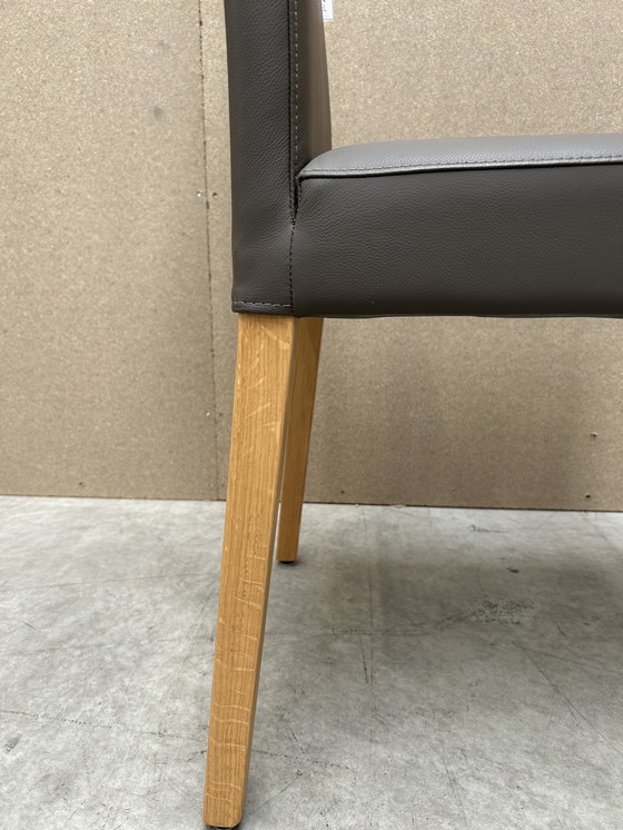 Image 1 of Hulsta stoel D21-2 natuureik toonzaalmodel