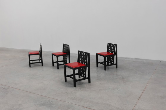 Image 1 of Ensemble de 4 chaises de salle à manger DS3 par Charles Rennie Mackintosh pour Atelier international, Italie, années 1970