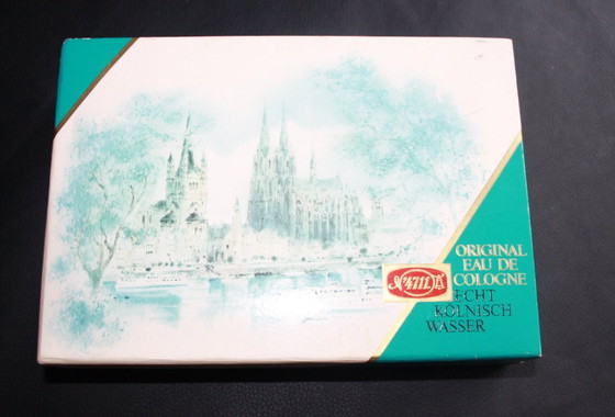 Image 1 of Envase original – Agua de colonia y jabones en crema de los años 50 y 60