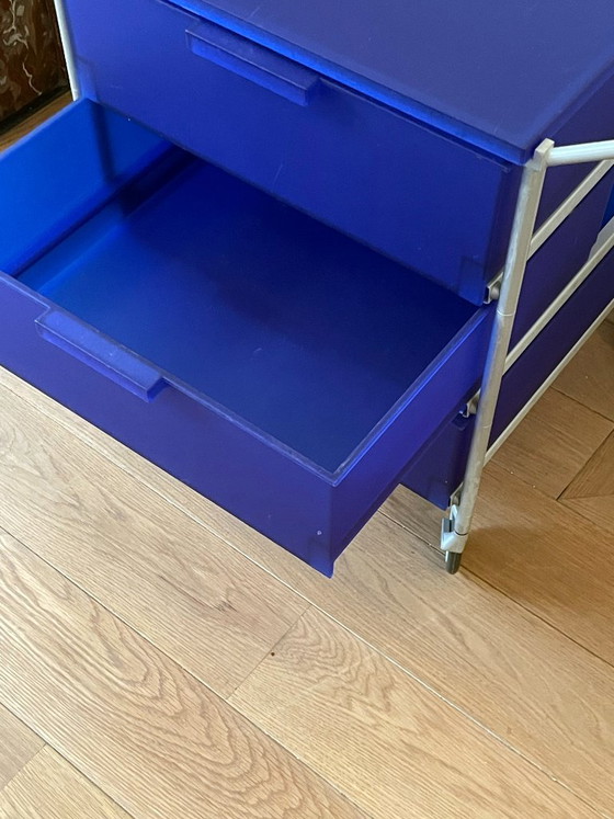 Armadi contenitori mobili con tre cassetti, blu, Kartell, Metallo, Plastica, Modern (foto 4 di 5)