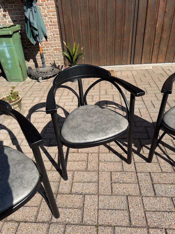 Set of 4 Thonet Triangle armchairs model 87 – Dining chairs, Skai, Wood (photo 3 of 11)