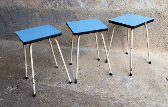 Tabouret Formica bleu – Vintage (photo 4 of 5)