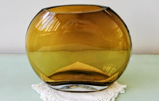 Vase d'art en ambre. Technique Sommerso caractéristique. – vazen, Glass