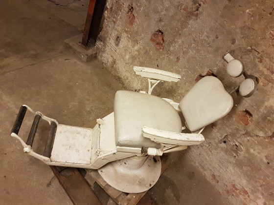 Image 1 of Unique old dentist's chair from the 1920s and 1930s