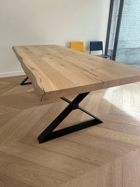 Image 1 of Table en chêne et structure en acier