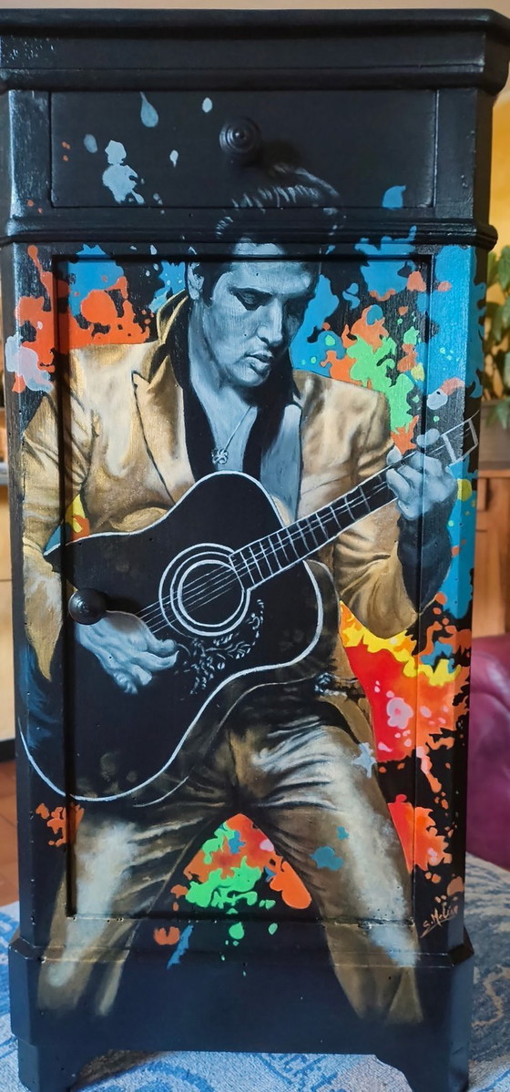 Image 1 of Mesita de noche de Sandra Melin, Elvis, acrílico sobre pino, 2026