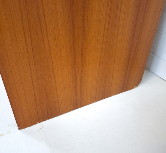 Image 1 of Armario de pared antiguo de teca, diseño danés, década de 1970.