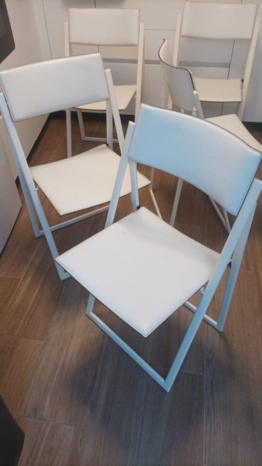 Cinco sillas Matteo Grassi