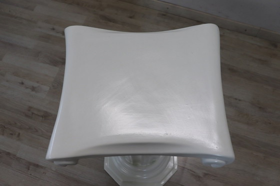 Image 1 of Colonna in ceramica bianca di Bassano, Italia anni '80