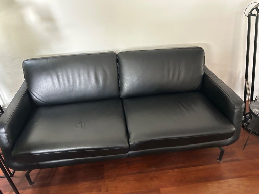 Sofá Nola de cuero de 2,5 plazas – banken, Leather, Metal (photo 2 of 5)
