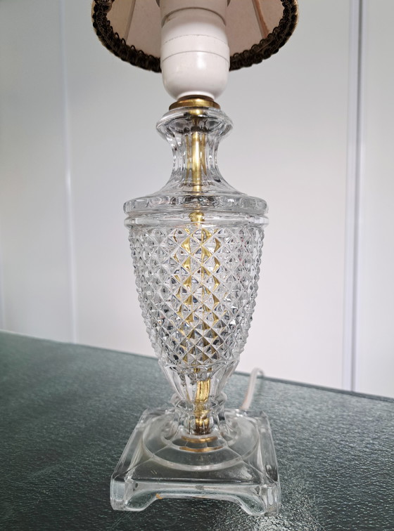 Image 1 of Lampe de table en verre taillé en diamant