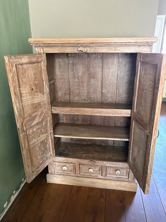 Image 1 of Sideboard / storage cabinet