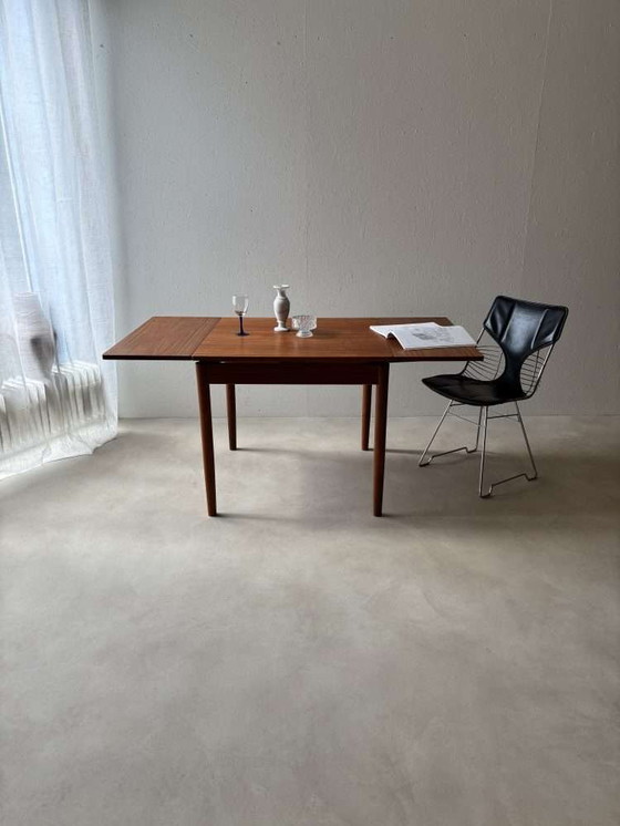 Image 1 of Skandinavisches Design Esstisch massiv Teak 1960s