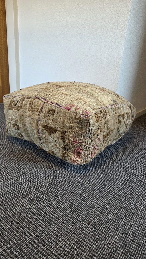 Image 1 of Handgemaakt berber poef, vintage zitkussen