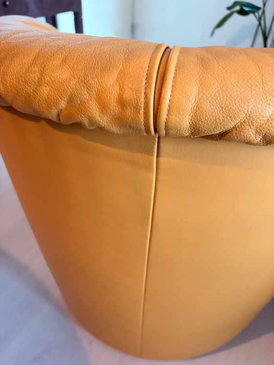 2x Rolf Benz Armchair model 390 yellow, Leather (photo 7 of 8)
