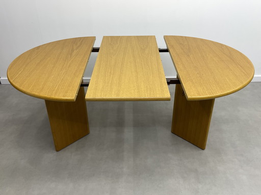 Vintage Danish extendable table