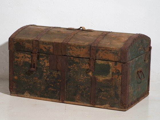 Antique painted travel trunk in pine – Central Europe, circa 1850 – Storage cabinet, Rustic (photo 38 of 40)