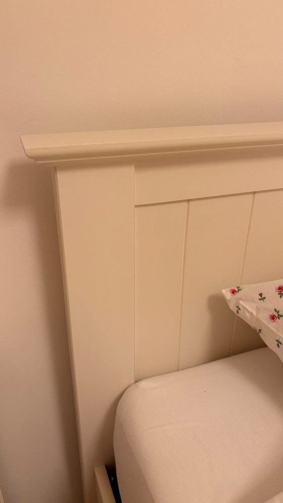 Cama doble con somier de láminas y colchón. – Camas de matrimonio, Wood (photo 4 of 5)