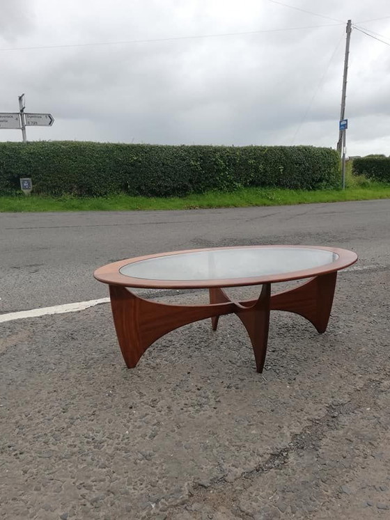 Oval Teak Astro Coffee Table with Glass Top by Victor Wilkins for G-Plan, 1960s, Coffee table books (photo 2 of 5)
