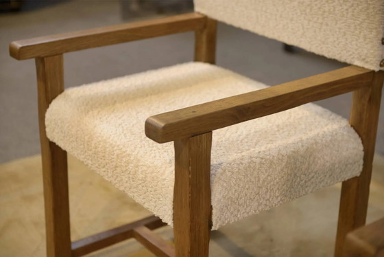 Pair of brutalist armchairs in oak and cream boucle 1950s, White (photo 6 of 14)