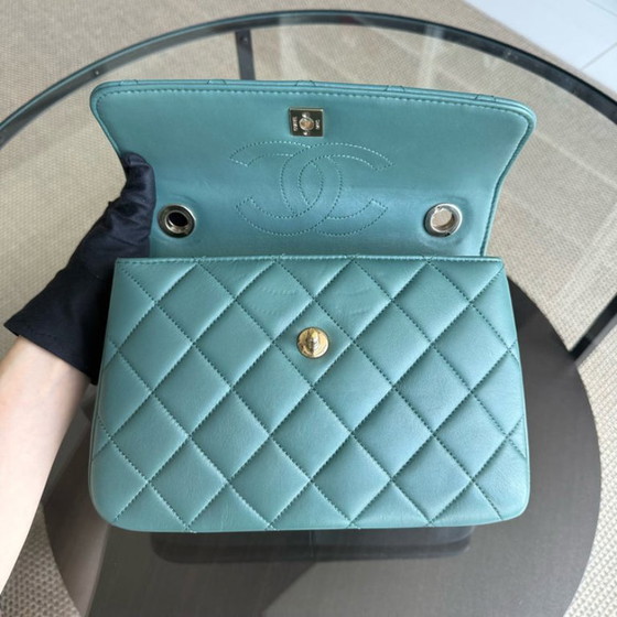 Image 1 of Chanel Trendy CC Small - Gewatteerd lamsleer, groen, goudkleurige hardware, serie 26