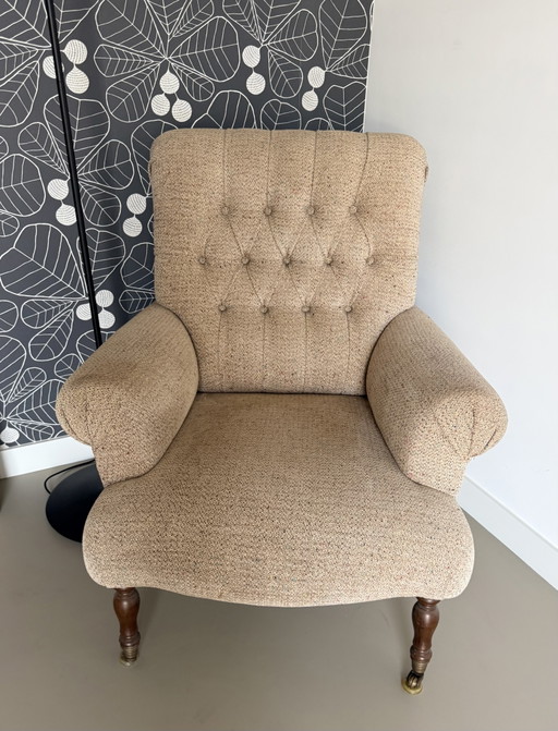 Kwalitatief zeer goede klassieke fauteuil met mooie stof van Designers Guild.