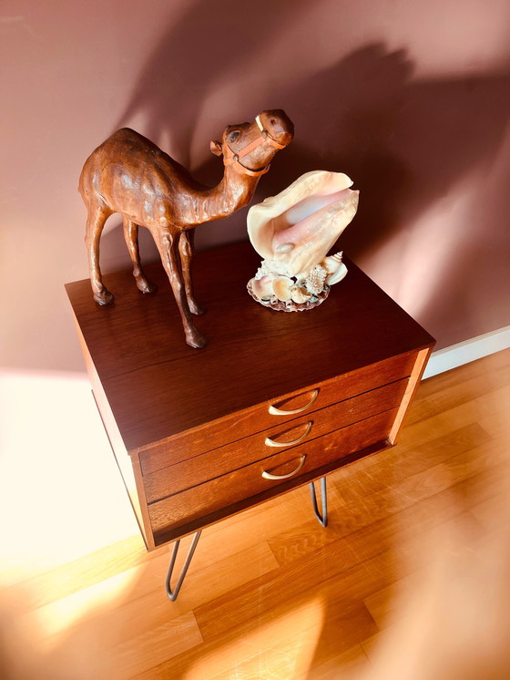 Image 1 of Vintage besteklade op pootjes