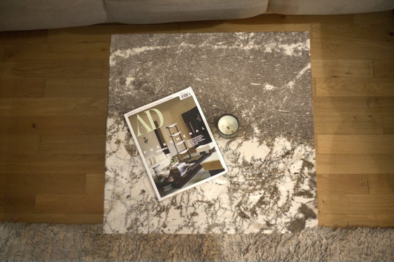 Image 1 of Couchtisch quadrata Forest Snow aus Naturstein und Massivholz Eiche