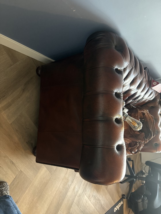 Image 1 of Chesterfield Tweezitsbank