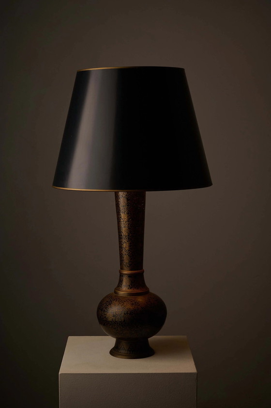 Hoge zwart-gouden vaaslamp met bladpatroon, Tafellampen, Gold (foto 4 van 6)