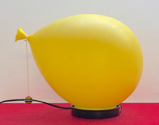 Lampe de Table Ballon Jaune, Yves Christin pour Bilumen, Années 80, Bilumen Yves Christin, Plastique, Modern (photo 2 sur 6)