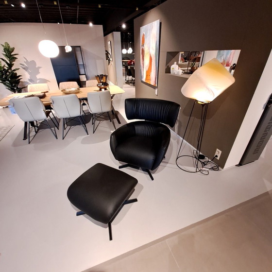 Image 1 of Poltrona Montis George con pouf