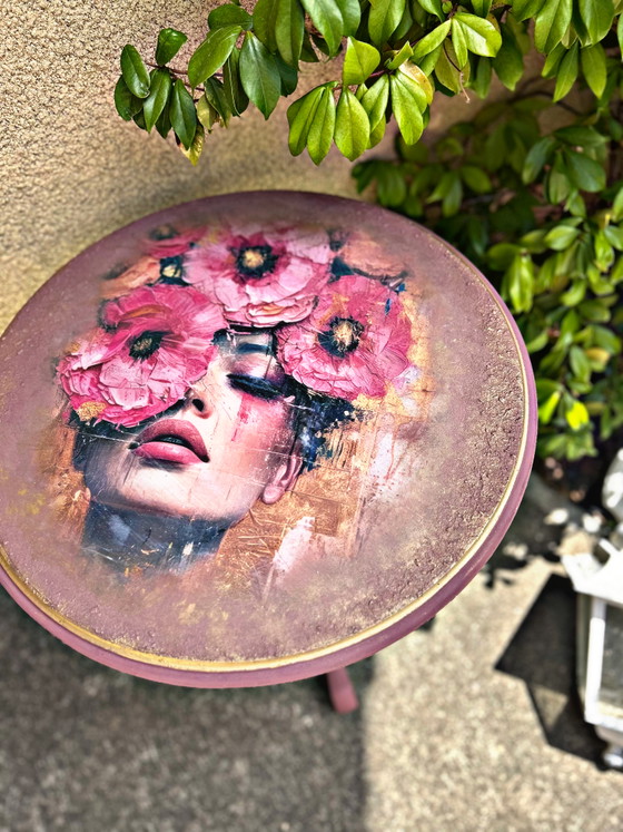Image 1 of Tavolino d'artista restaurato: pezzo unico in stile bohémien chic.