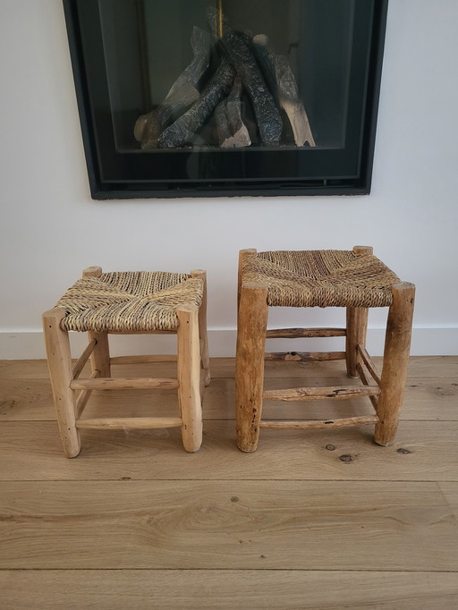 Set aus 2 Holzhockern