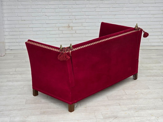 Image 1 of 1970, Deense 2-zits "Spaanse" drop arm sofa, kersenrood meubelvelours.