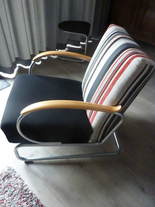 Dalla collezione Dutch Originals / Gispen Classics, la famosa 407, un set di 2 poltrone